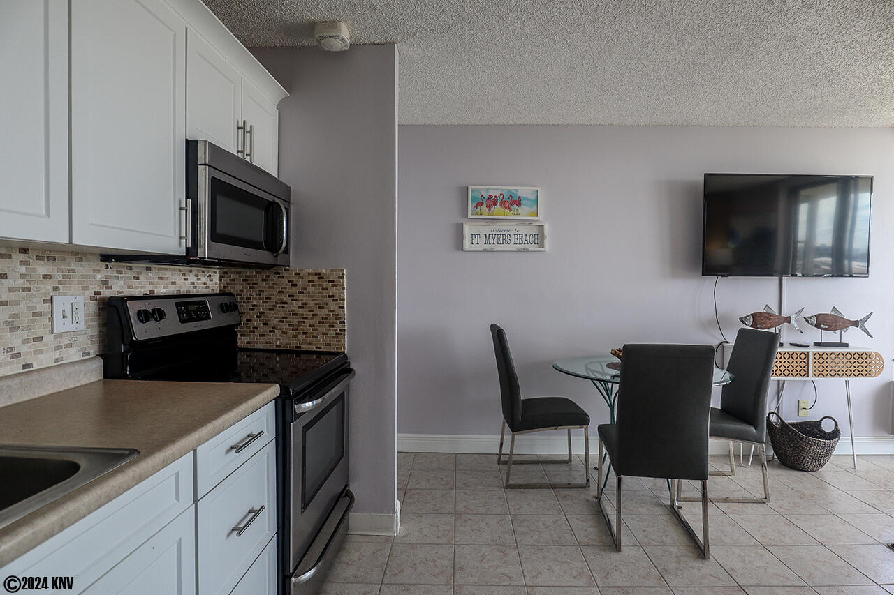 Estero Beach And Tennis Club 808C