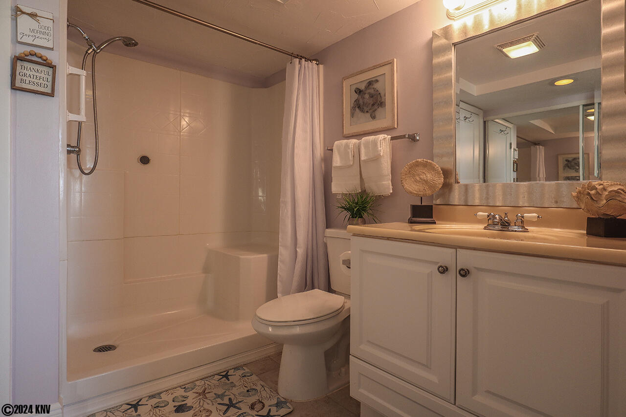 Nicely decorated Full Bath has a Walk In Shower