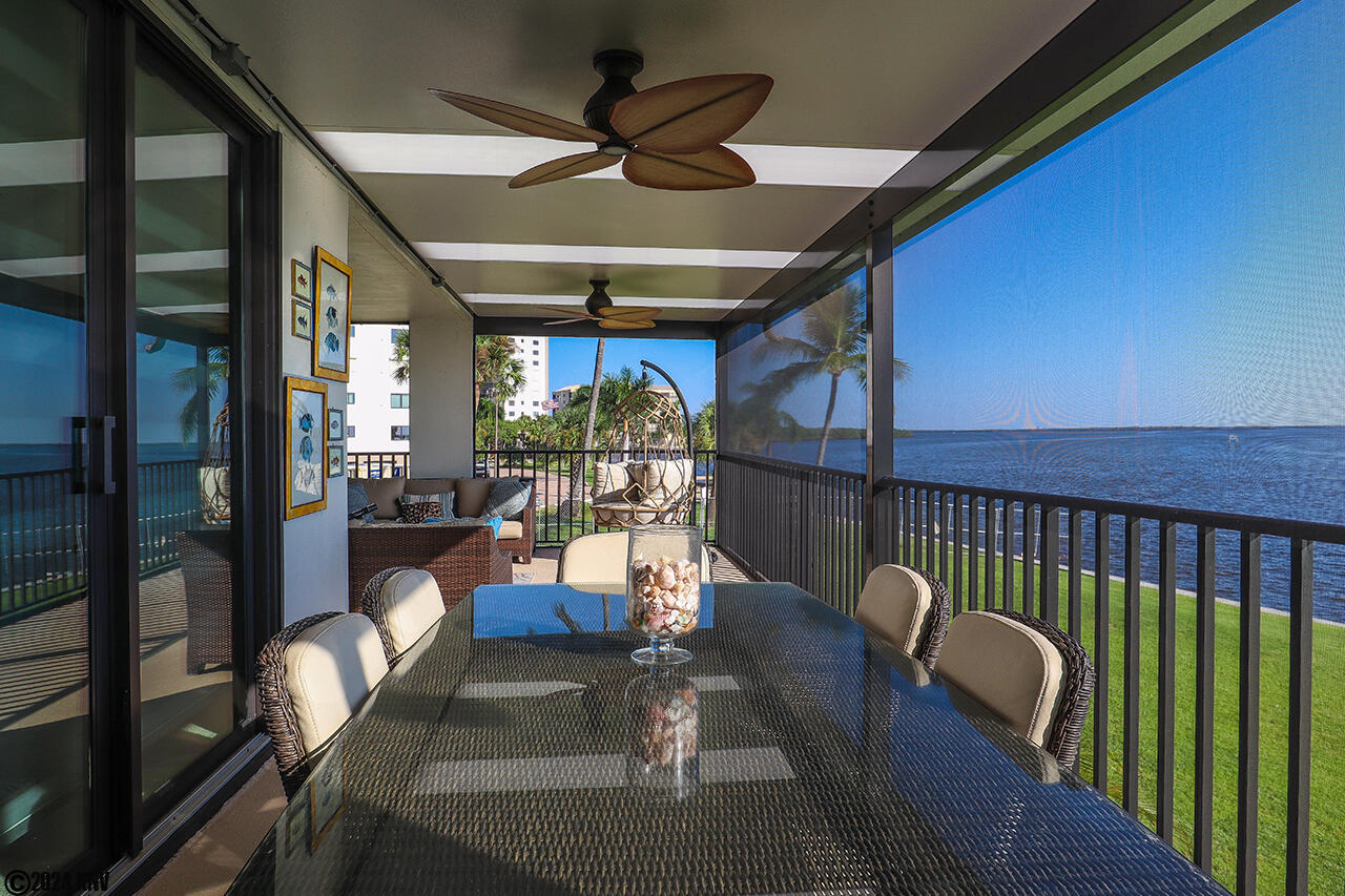 Gorgeous Screened In Lanai