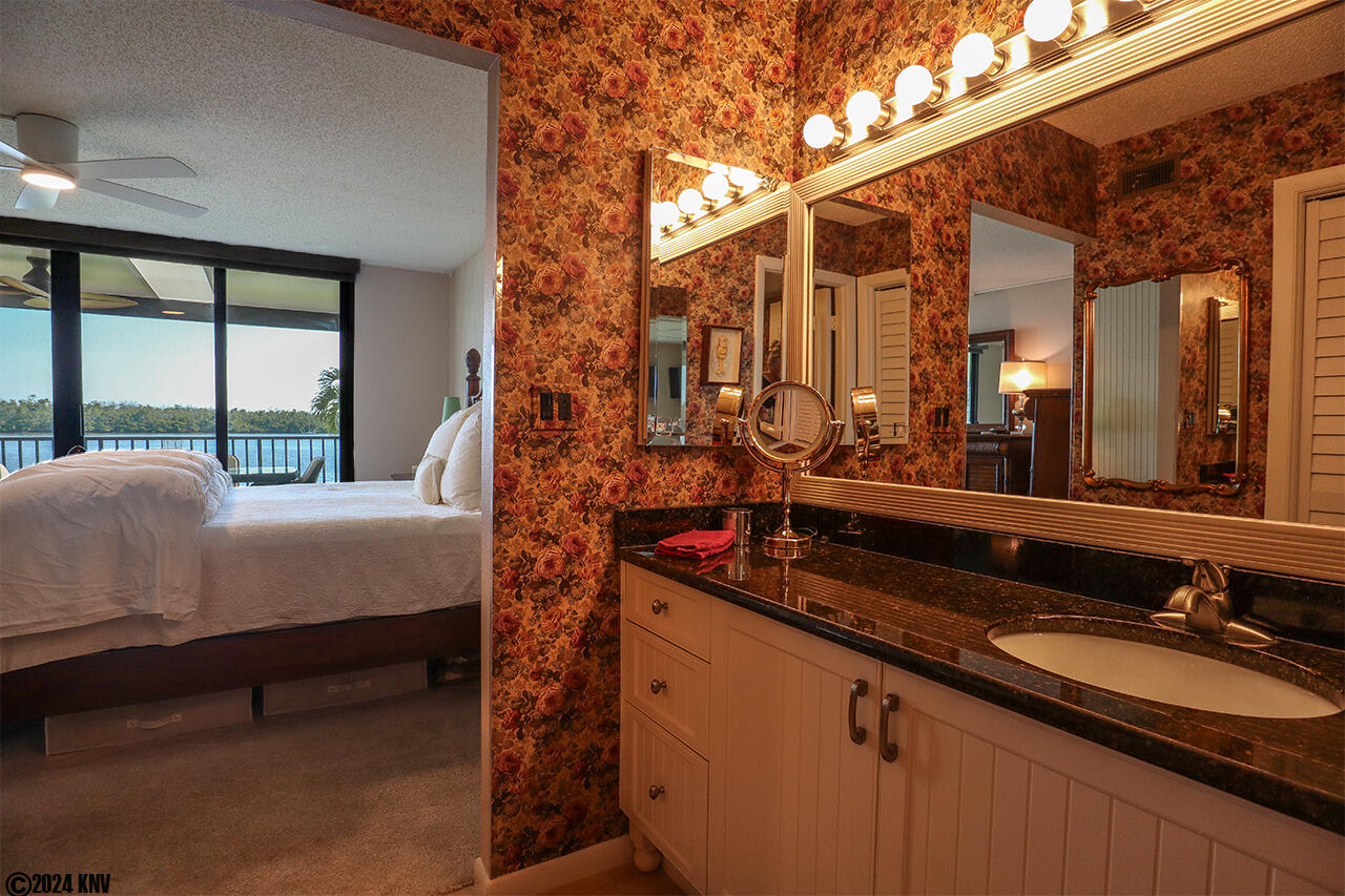 Master Bath En Suite