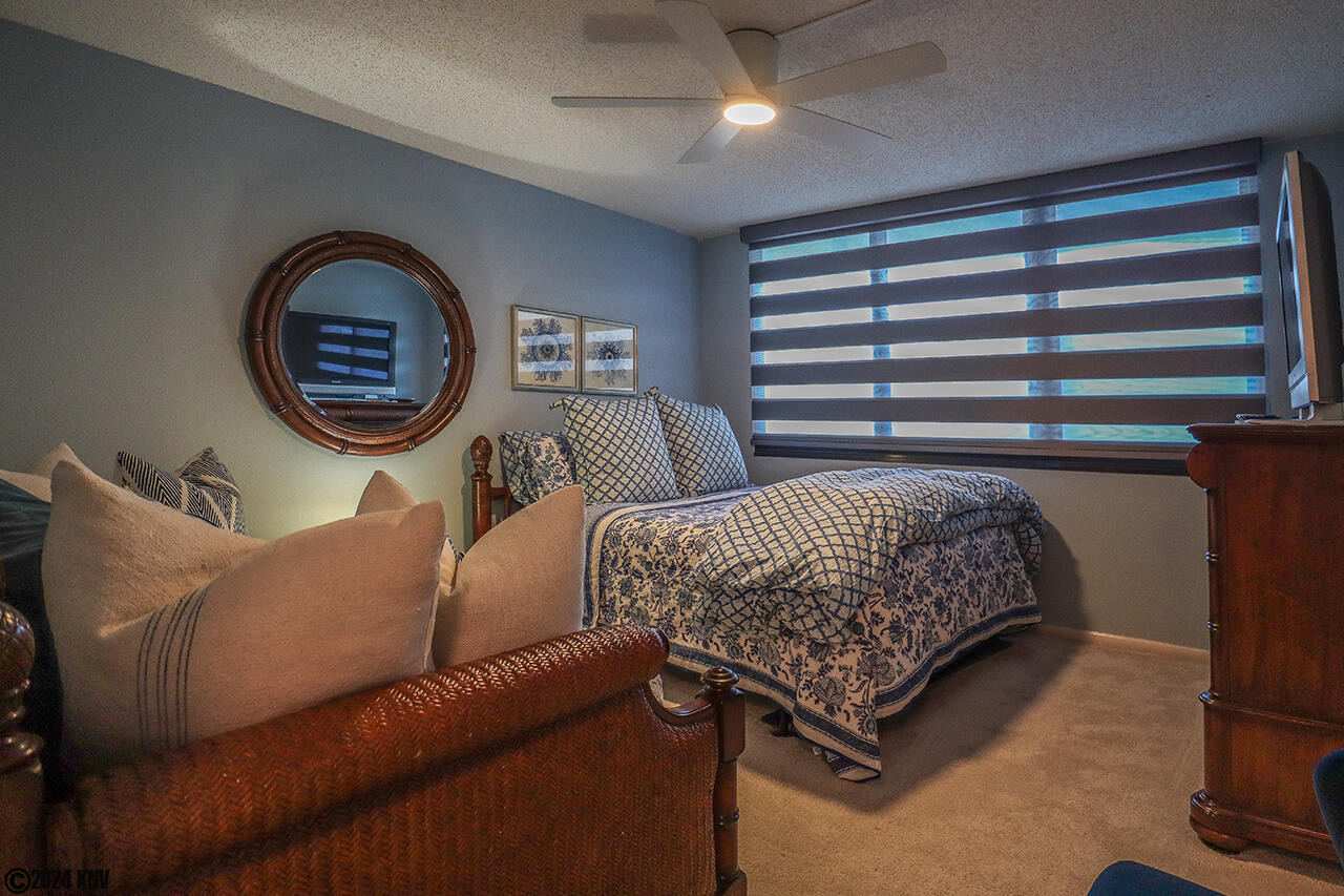Guest Bedroom has a Queen Sized Bed and a Daybed for overnight guests