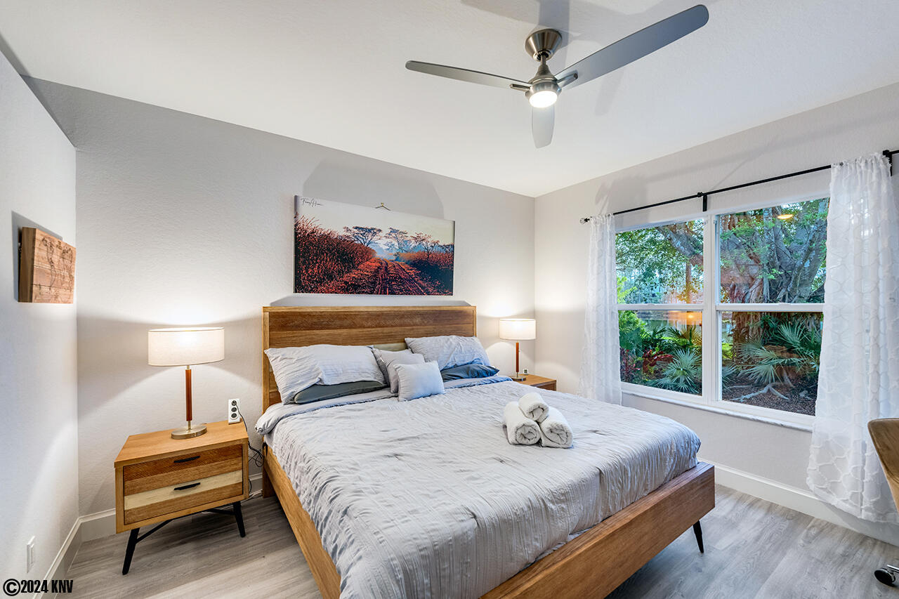 Master Bedroom En Suite offers a comfortable King Sized Bed and a beautiful view