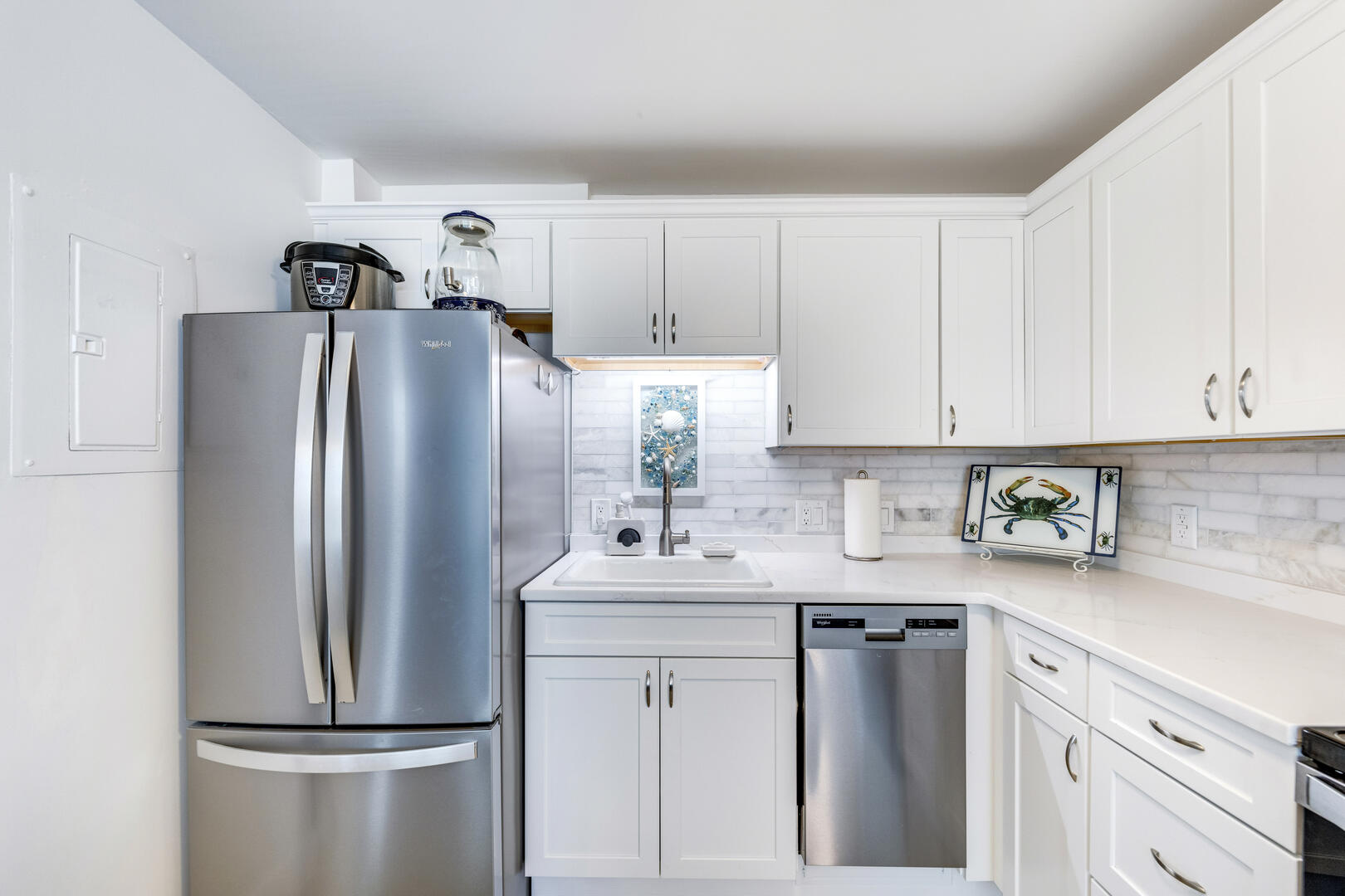Bright and Light Kitchen