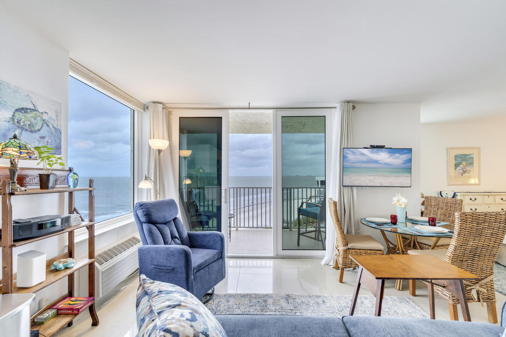 Lovely and Comfortable Estero Beach and Tennis club 906A
