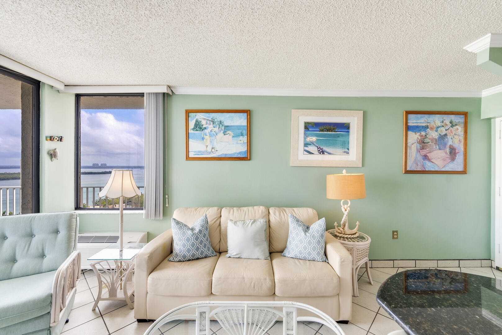 Comfortable and relaxing setting for your vacation