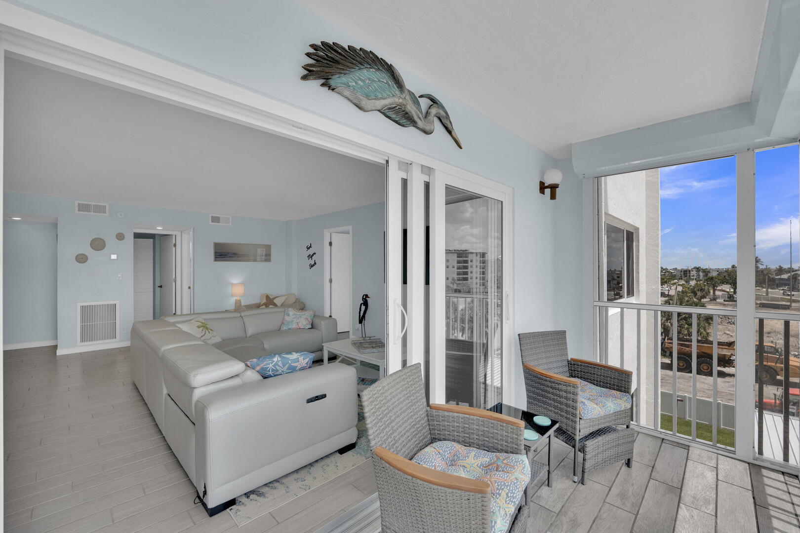 Balcony looking in at Sand Caper 409