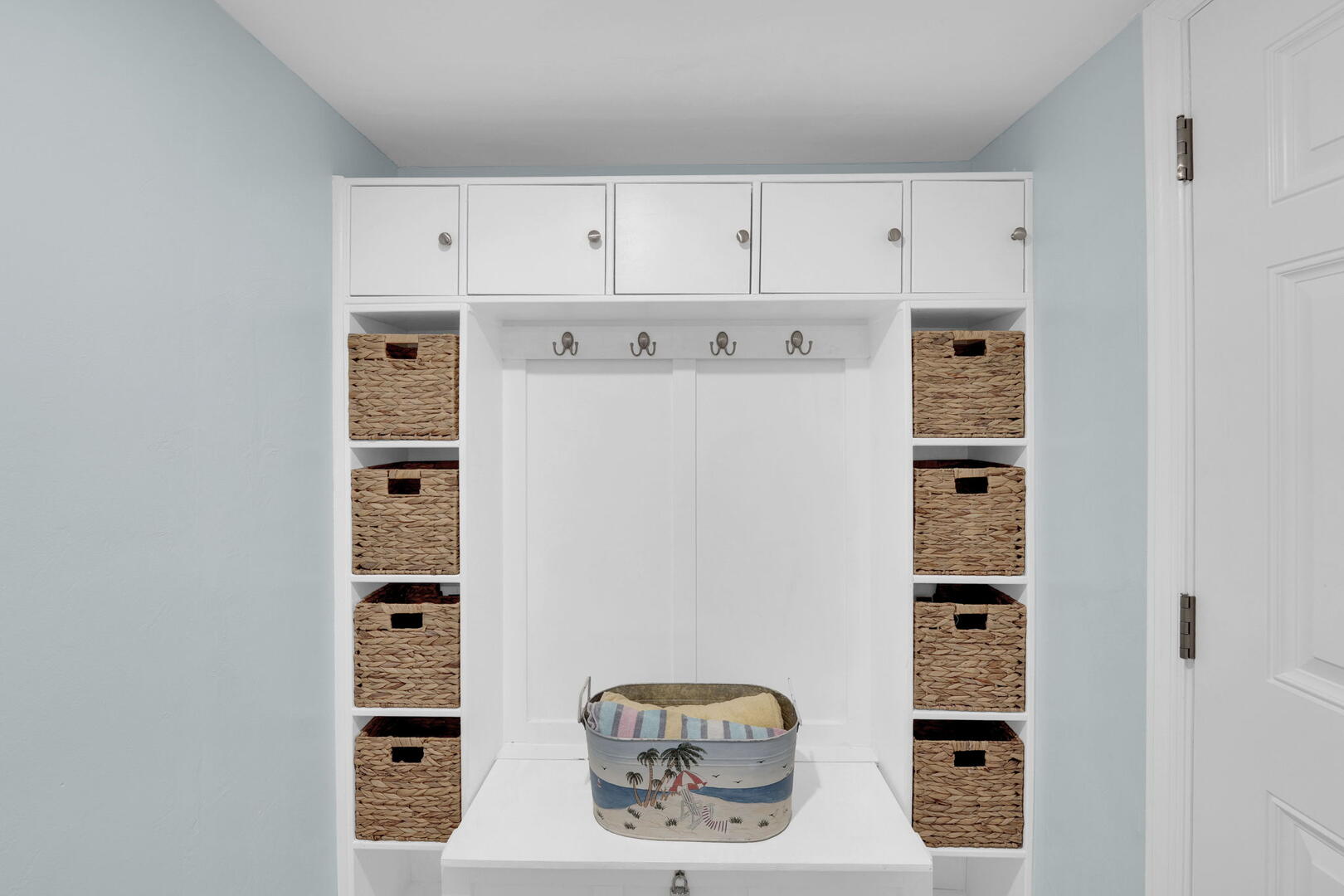 Storage at entry way Sand Caper 409