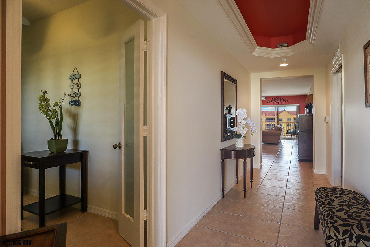 Bella Lago 442 welcomes you from the minute you step through the front door