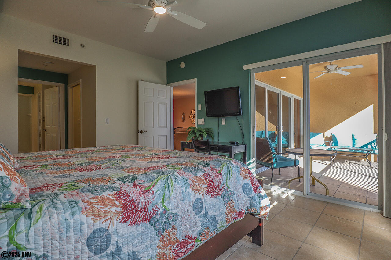 Master Bedroom En Suite has a private lanai access