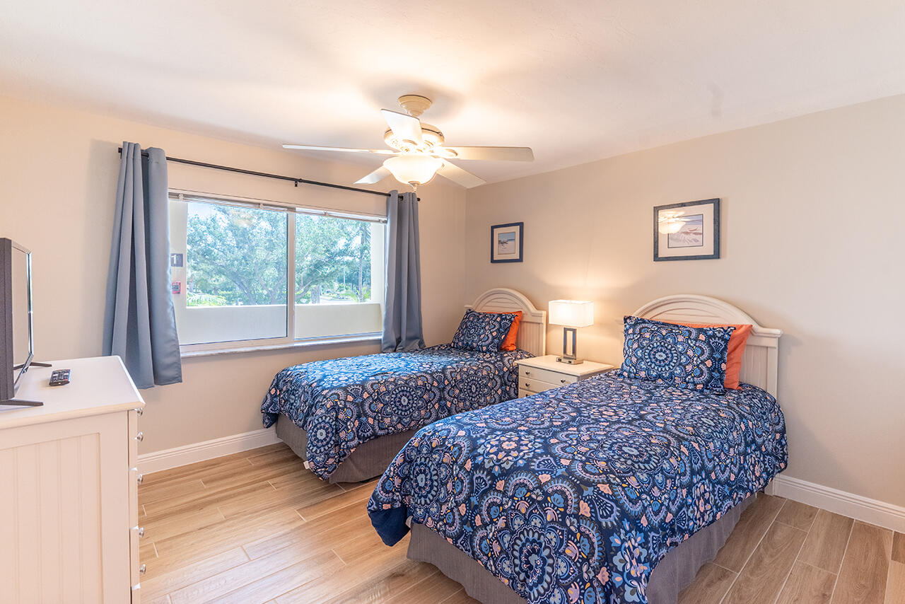 Guest Bedroom has Two Twin Beds