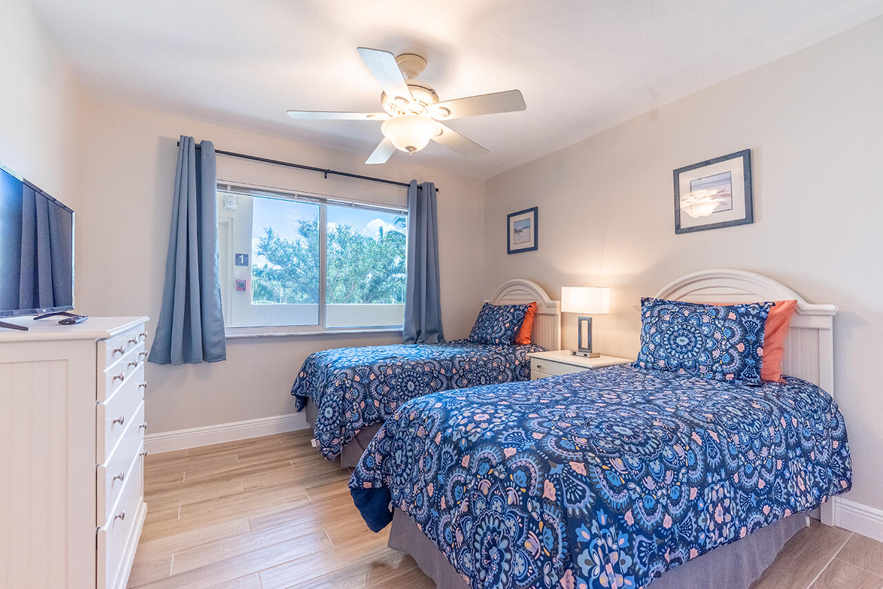 Guest Bedroom at Riviera Club 101