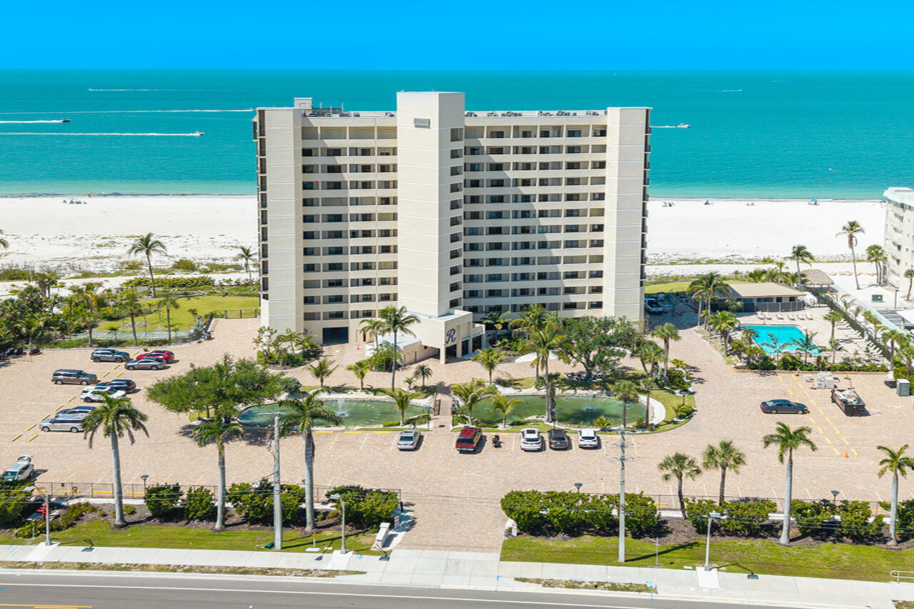 Riviera Club is located on the exclusive, quiet, south end of the island with a fabulous beachfront