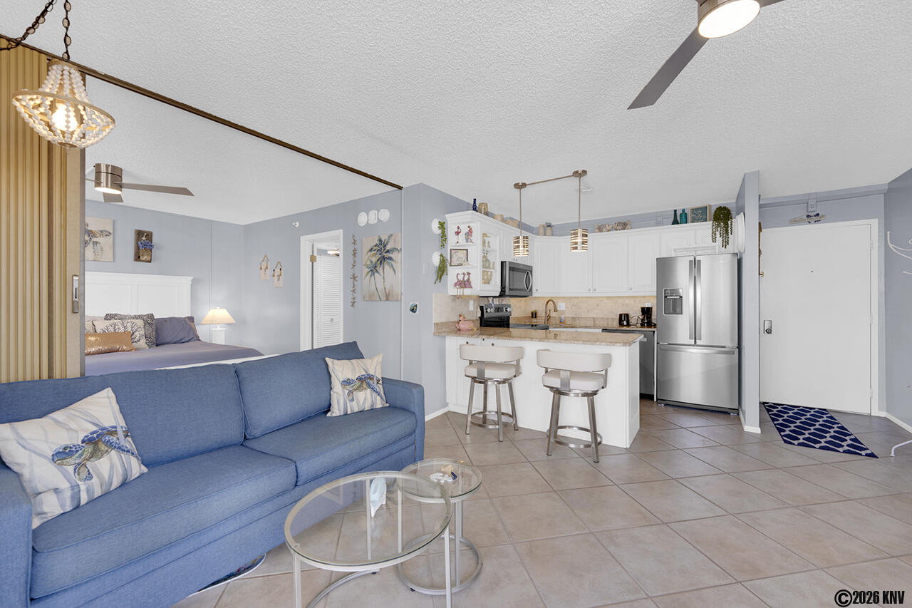 This one bedroom efficiency condo has a newly remodeled full kitchen