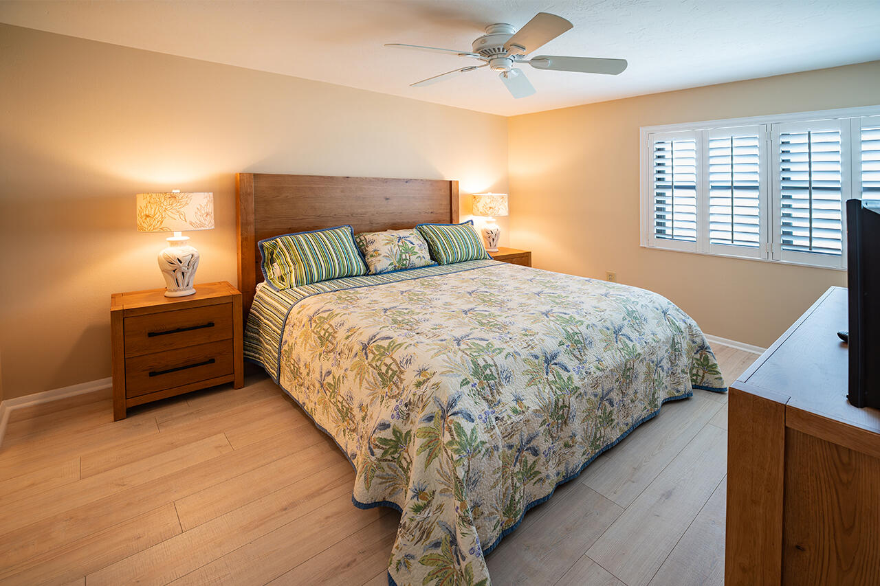 King Sized Bed welcomes you after a full day at the beach