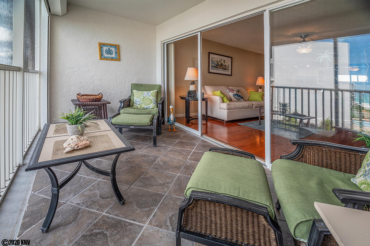 Comfortable Lanai furniture where you can relax for hours. Beach Therapy! 