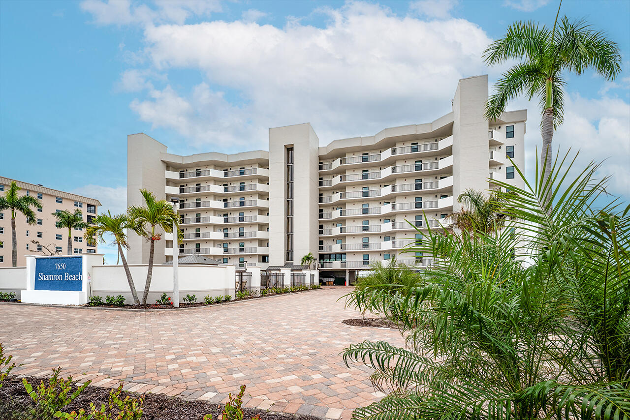 The beautiful Shamron Beach Club Condos on Fort Myers Beach