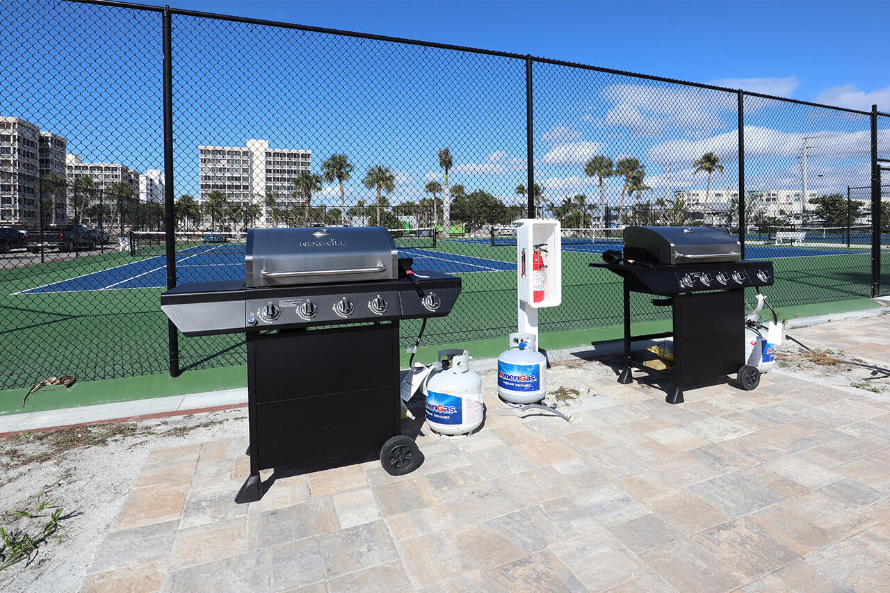 BBQ Grills for Resident and Guests