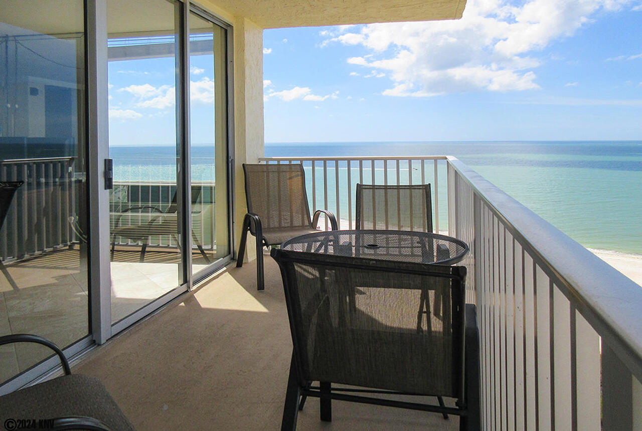 Hello Sunshine...Estero Beach And Tennis Club 1106A