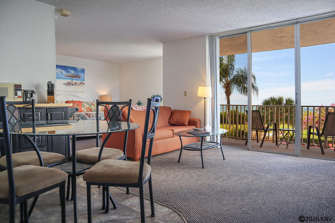 Estero Beach and Tennis Club 105B is a 1 Bedroom 1 Bath Efficiency Vacation Condo with a full kitchen