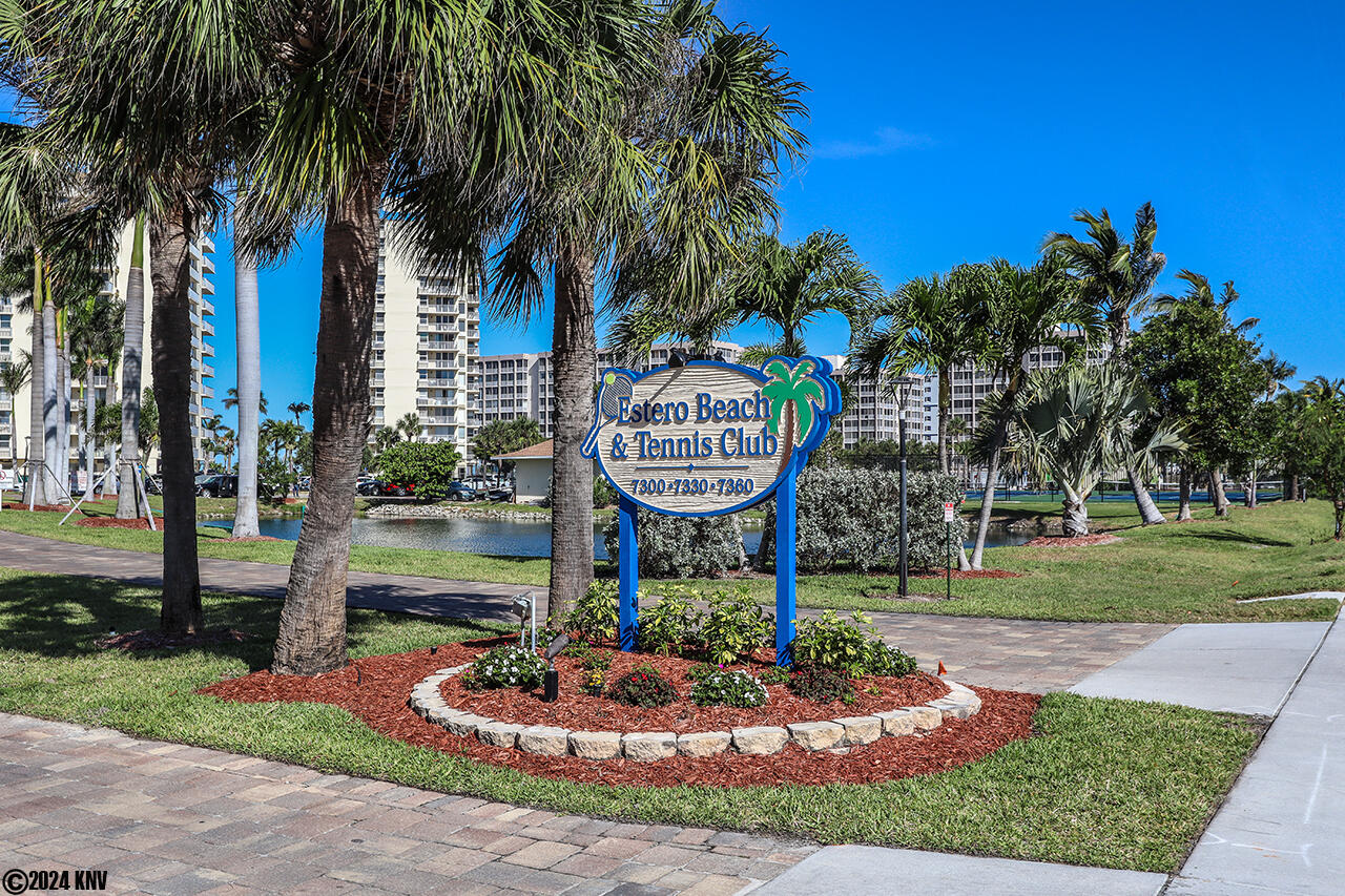 Entrance on the Beach side of Estero Boulevard