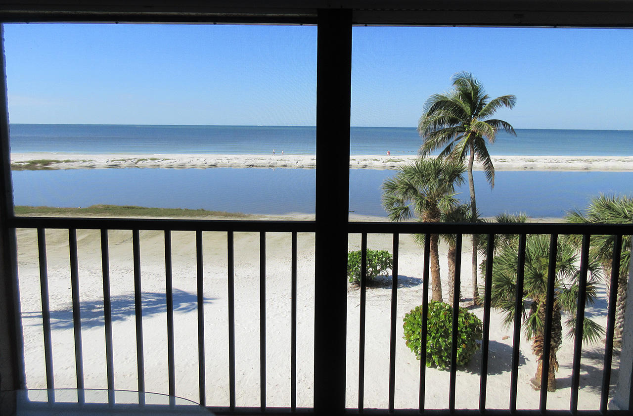Gorgeous Direct Gulf Views from Eden House 302