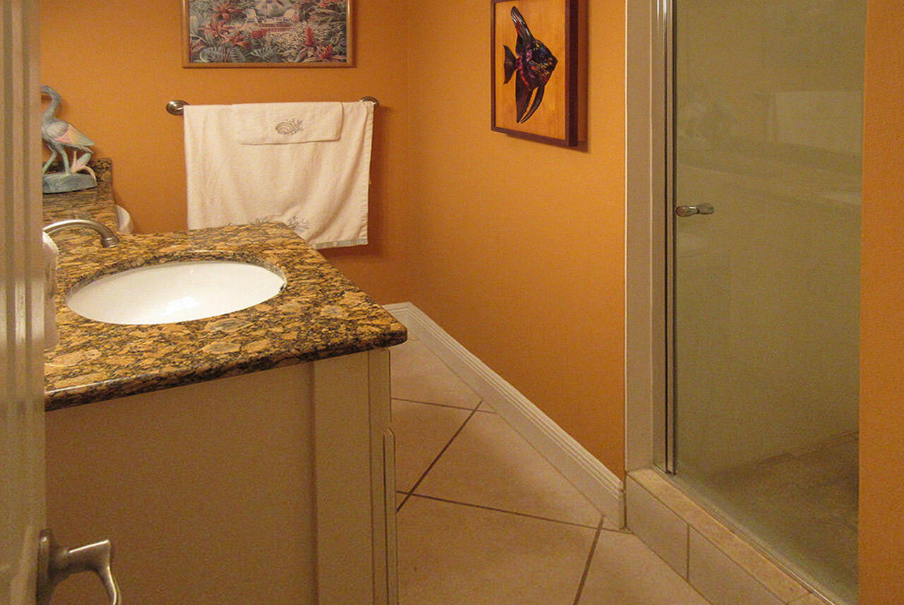 Terra Mar 903 Guest Bath
