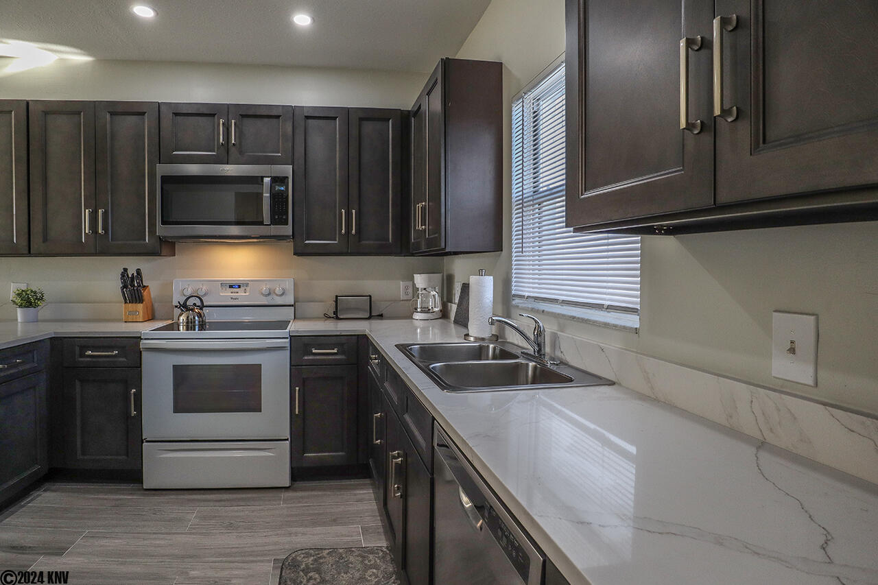 Gorgeous Newly Remodeled Kitchen