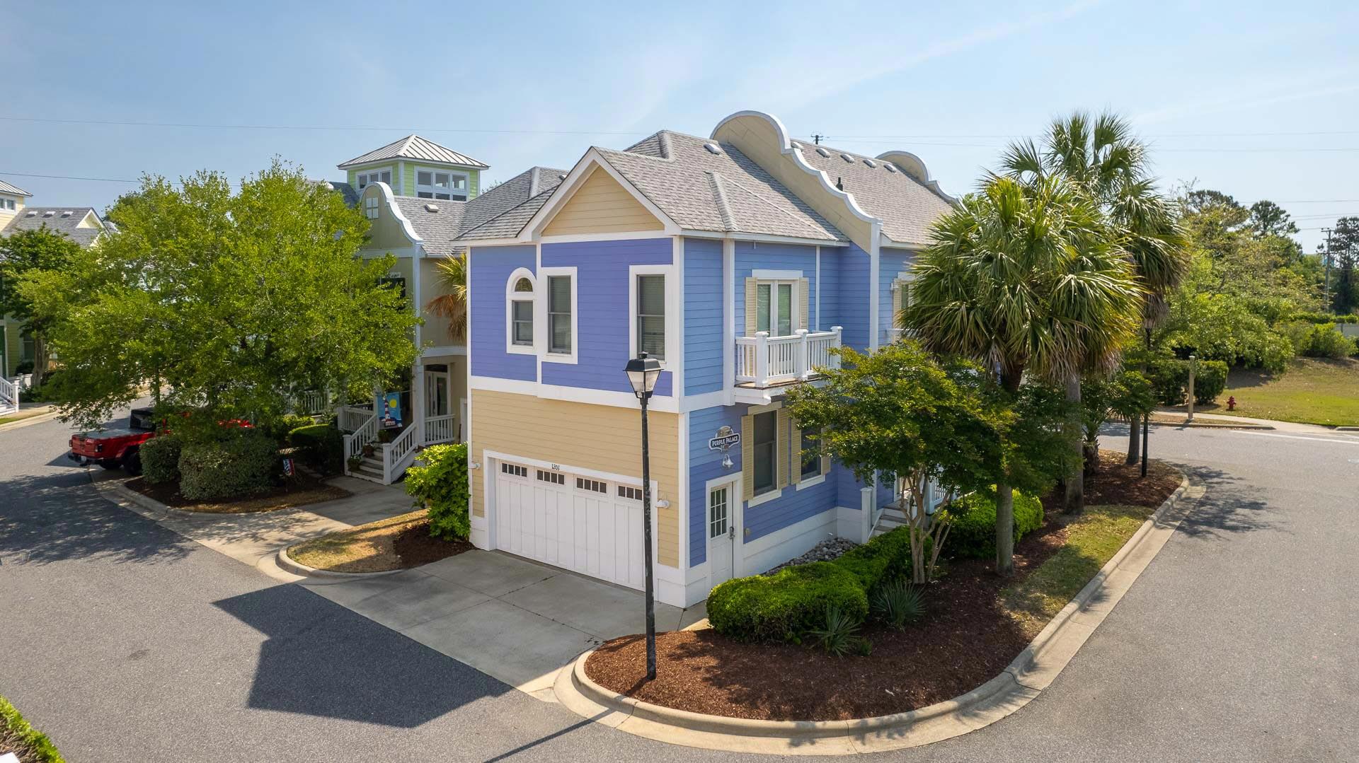 Purple Palace Devonshire Place Bermuda Bay, Pet Friendly, Resort Community in Kill Devil Hills: lodging in Kill Devil Hills, Outer Banks