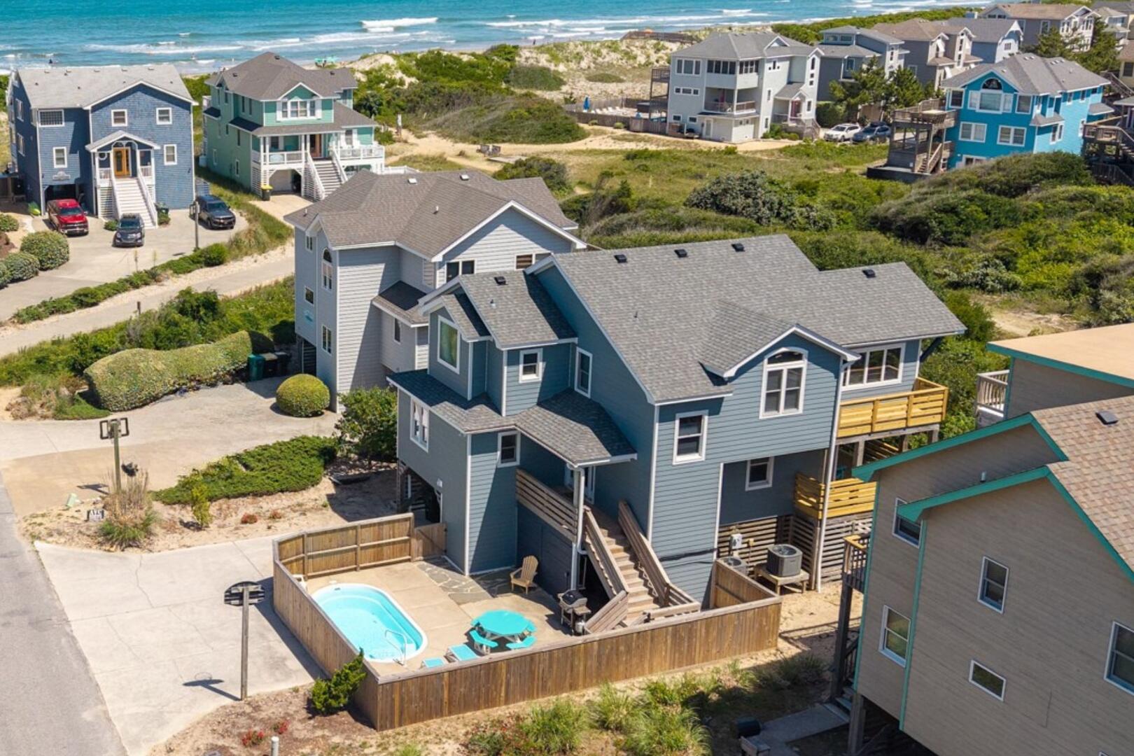 Steps to the Beach 4 Bedroom Home at Crown Point