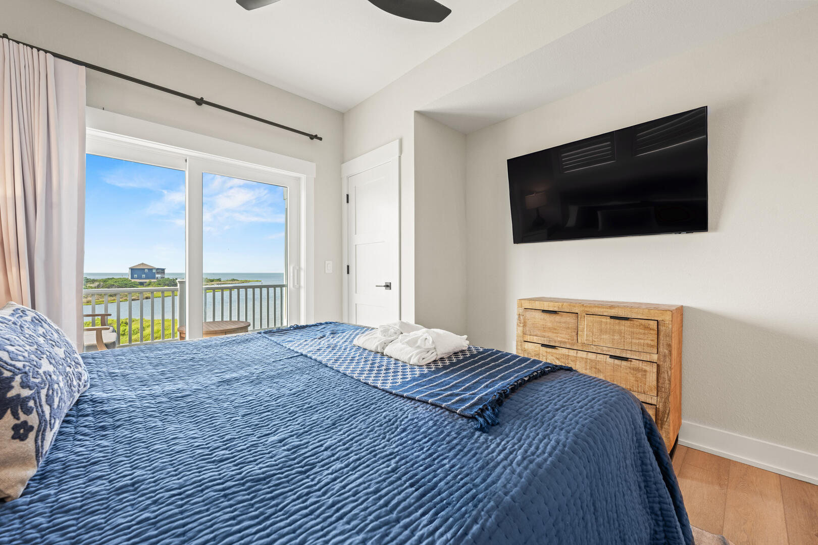 King En Suite with Balcony Access and Sound Views on Third Level