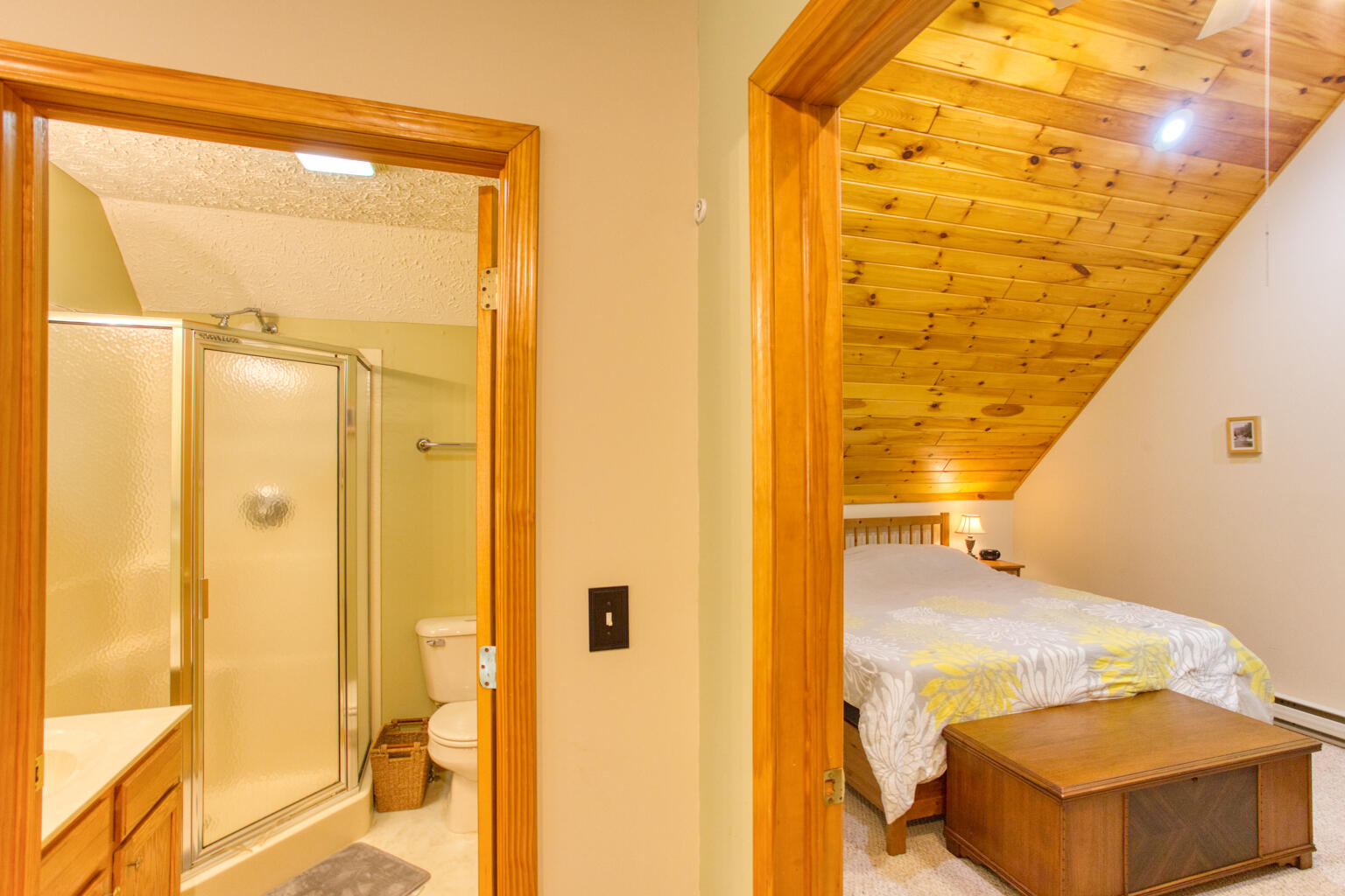 Bath1 loft towards King Bedroom