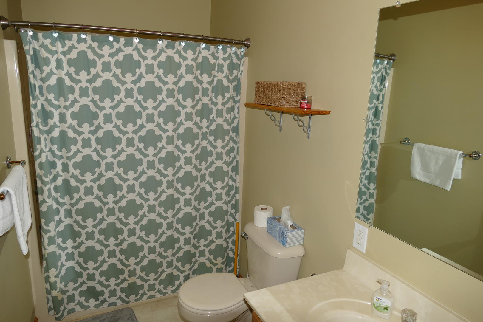 Full Bath2 - Hallway