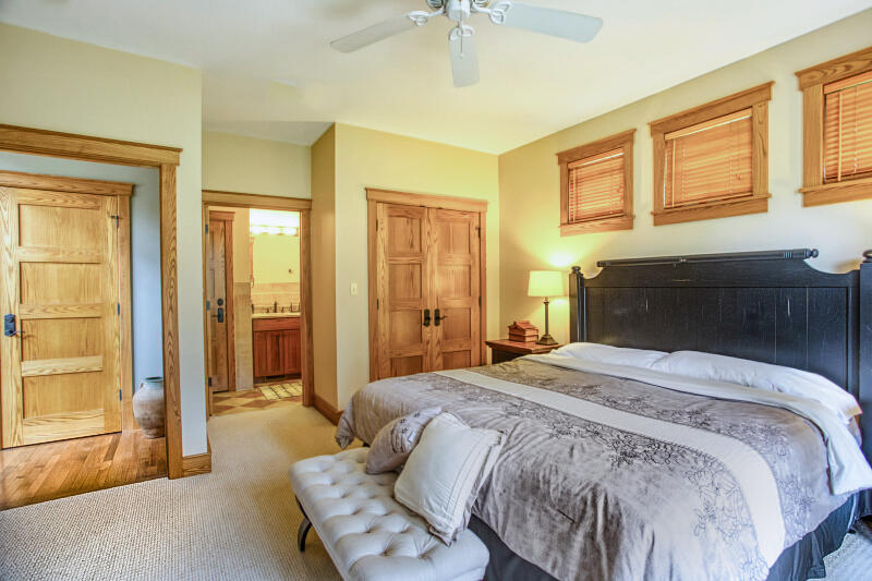 MBR King main level towards MBA