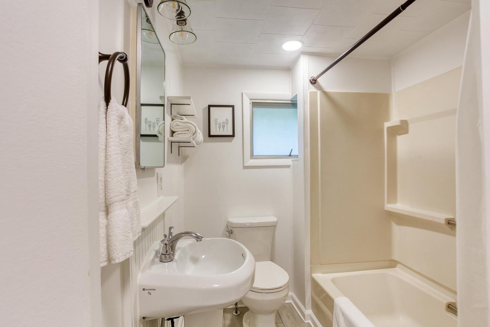 Full Bath - hallway. M