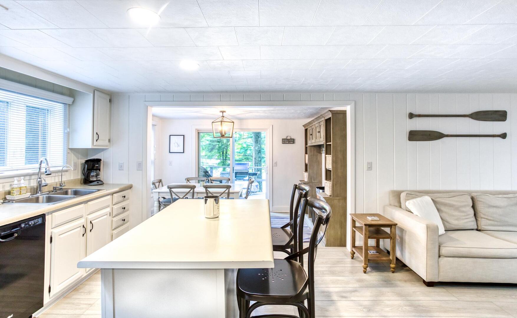 Kitchen Island. M
