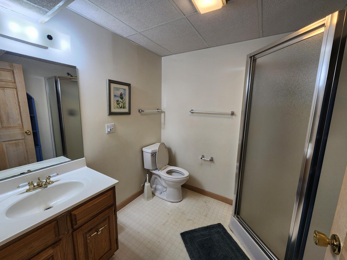Main Level Shared Bath