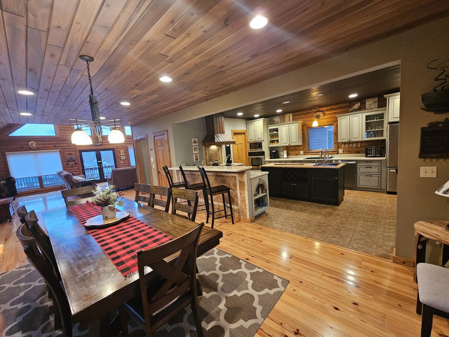 Dining Table2