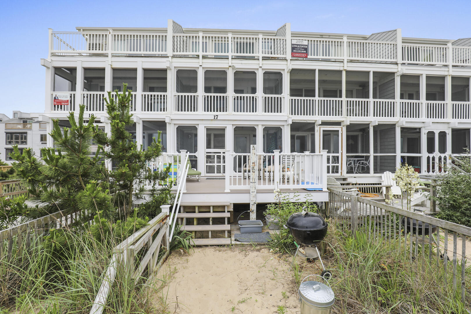 Exterior,Main,