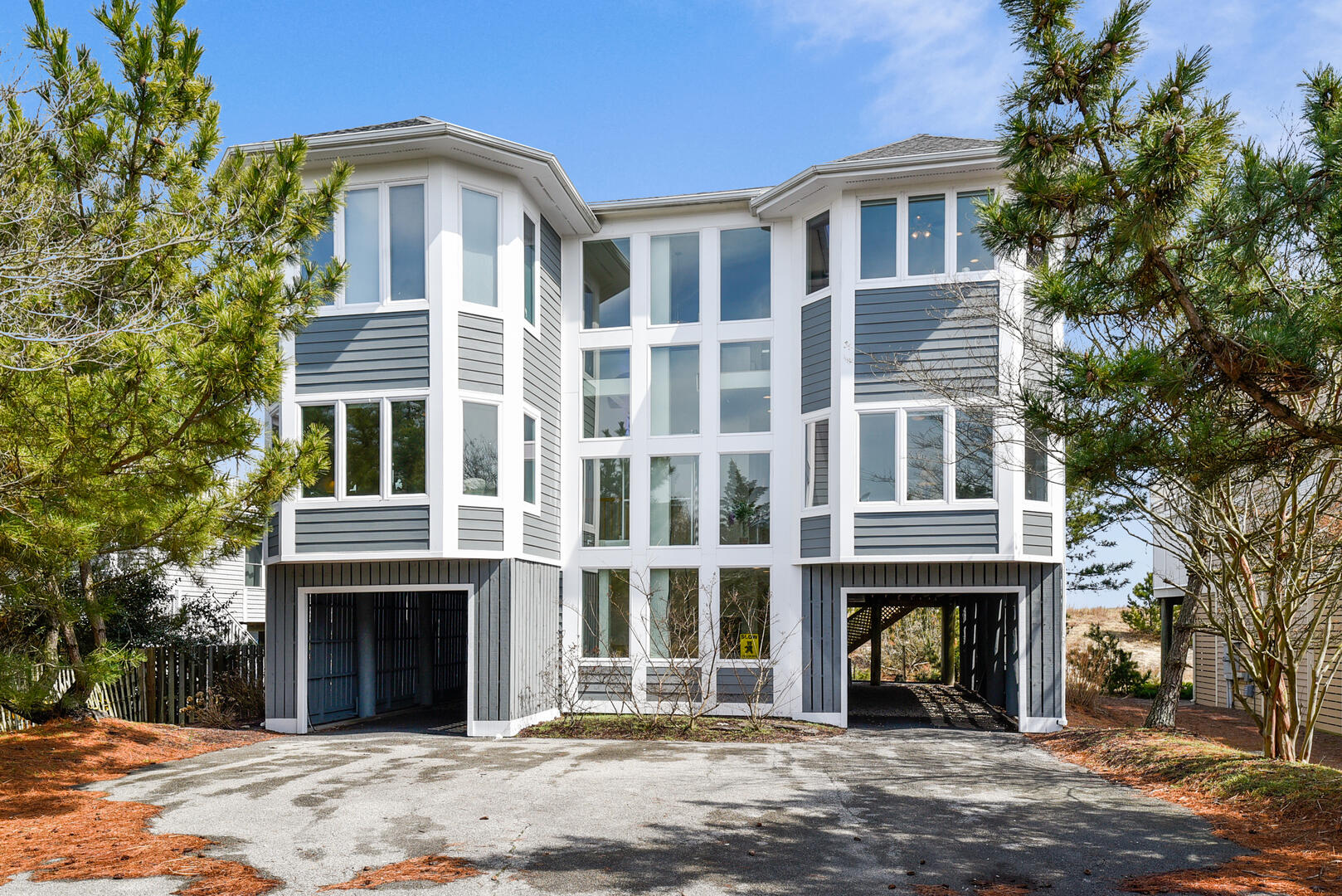 Exterior,Front Elevation,