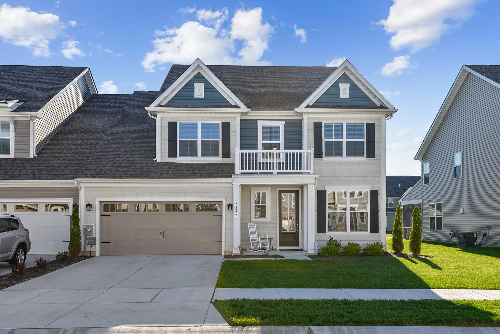Exterior,Main,