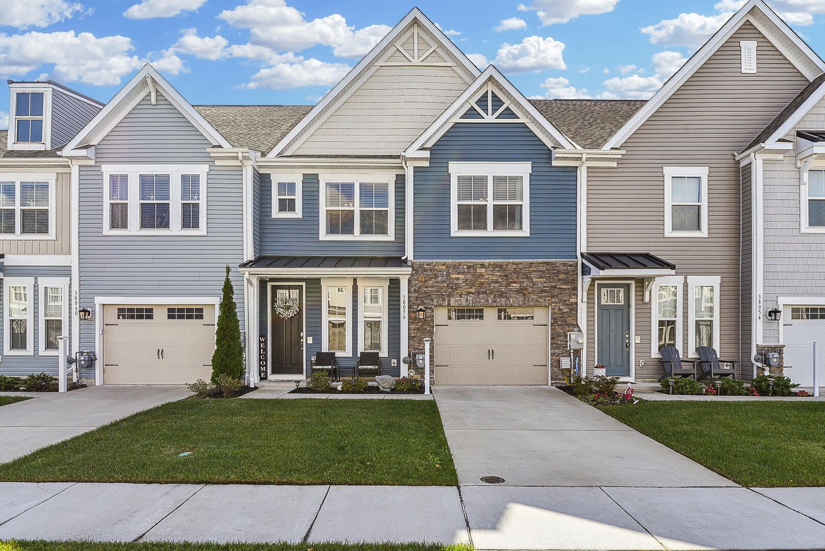 Exterior,Main,