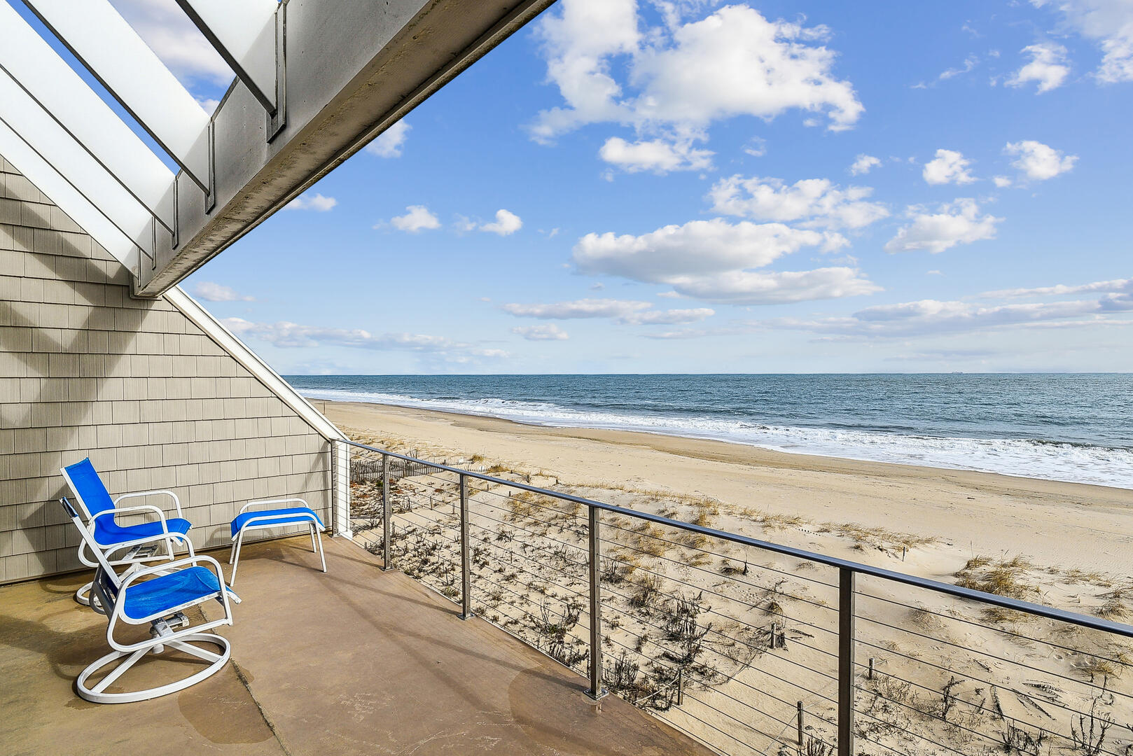 Upper Level,Deck,