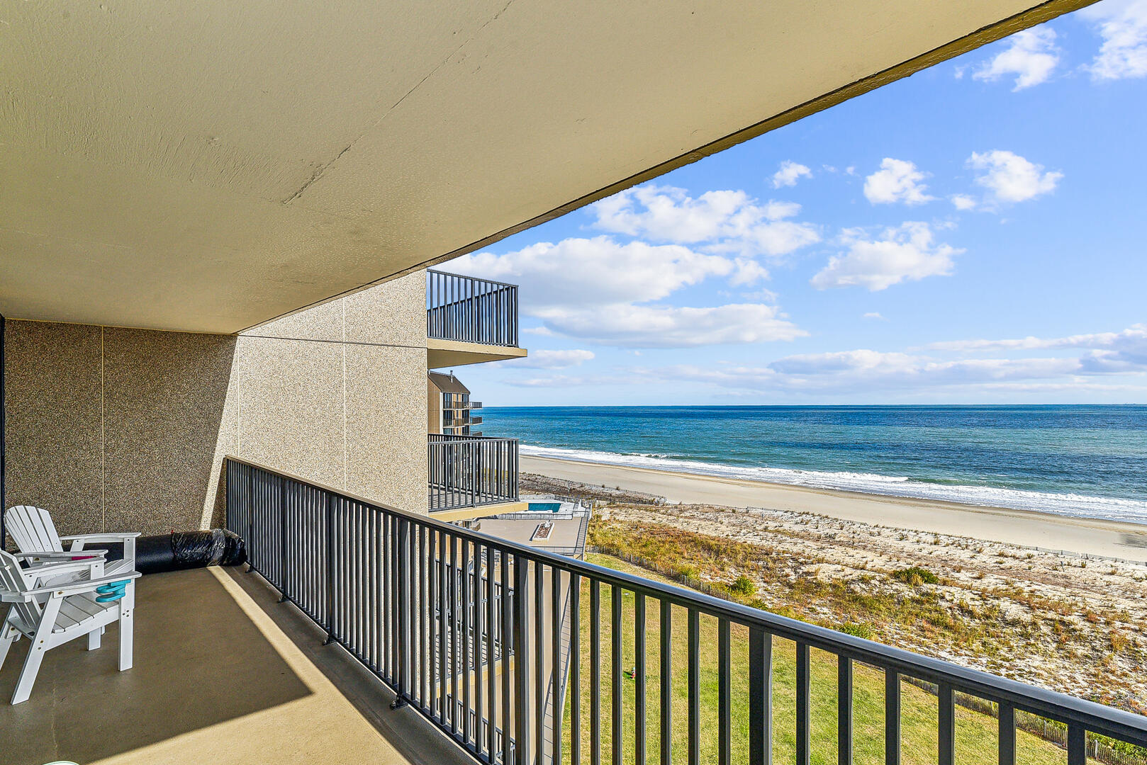 Main Level,Balcony,