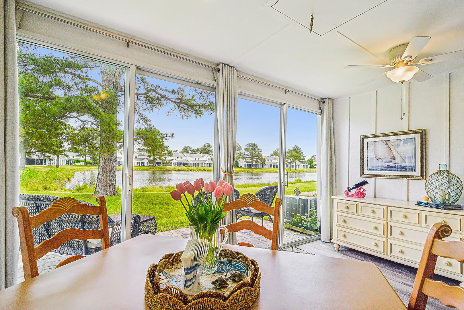 Main Level,Sunroom,