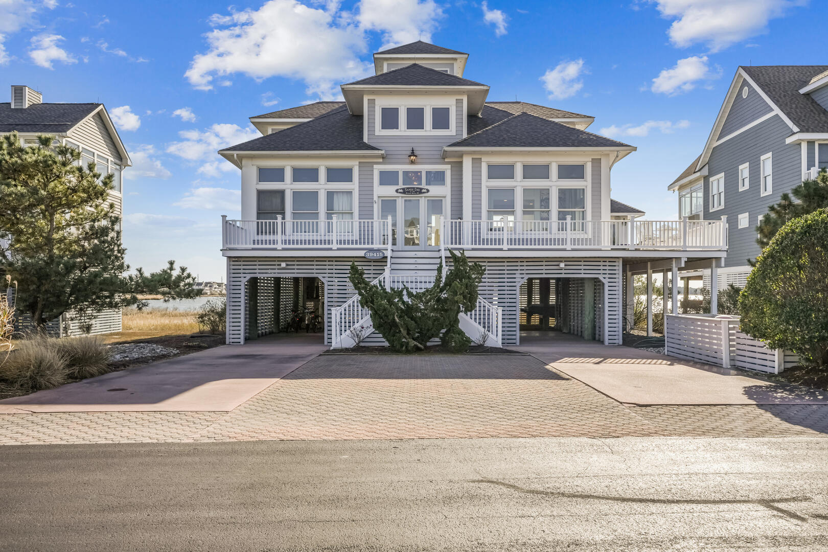Exterior,Front Elevation,