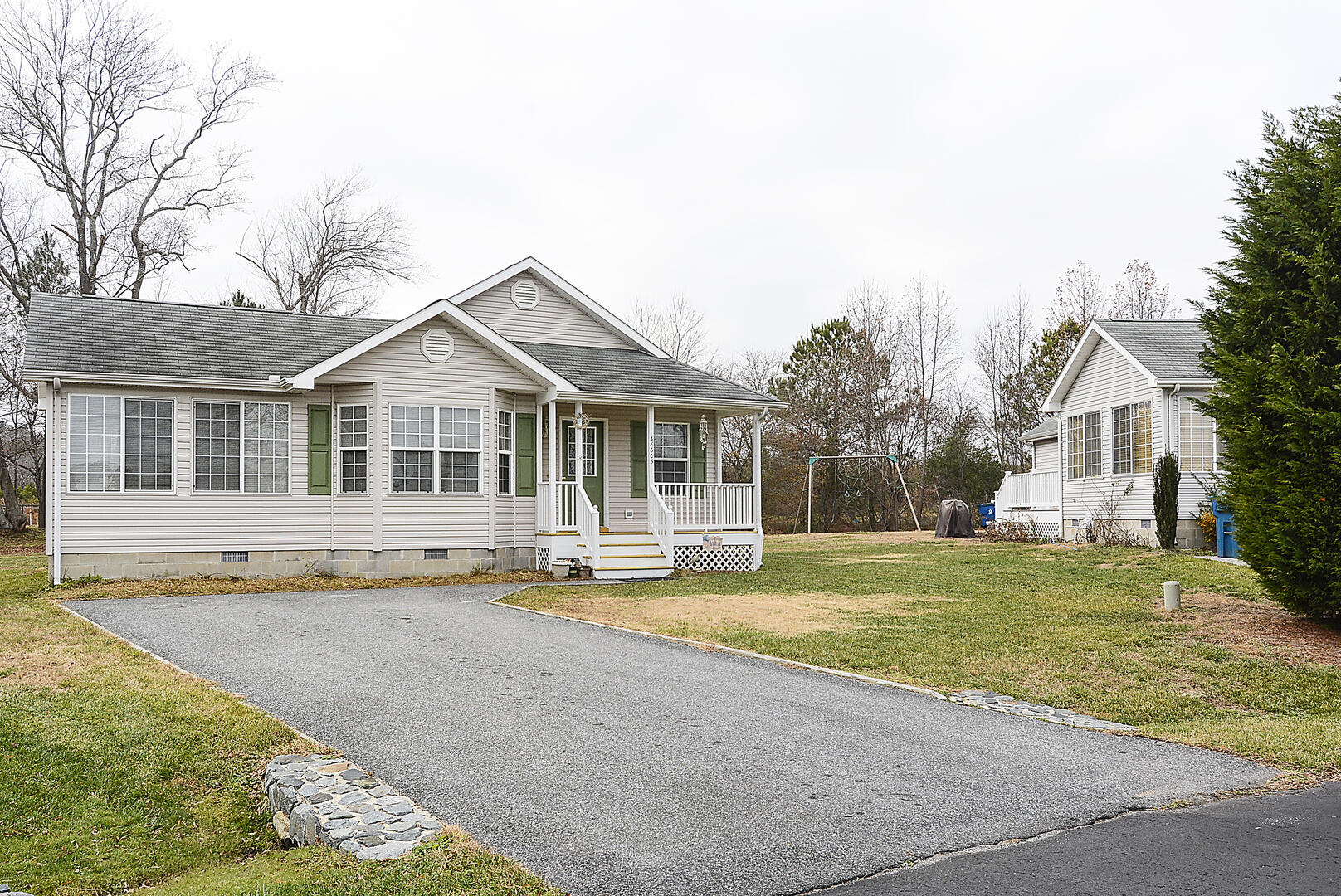 Exterior,Bethany Meadows-Morales,