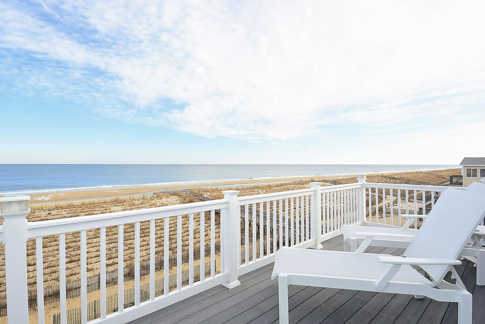 Upper Level,Deck,
