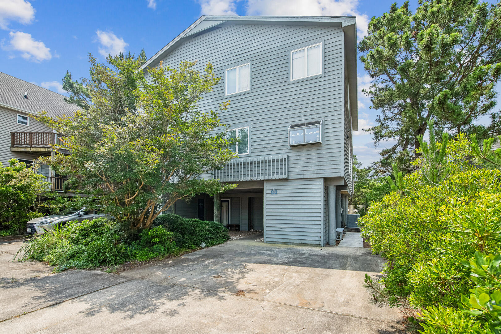 Exterior,Front Elevation,