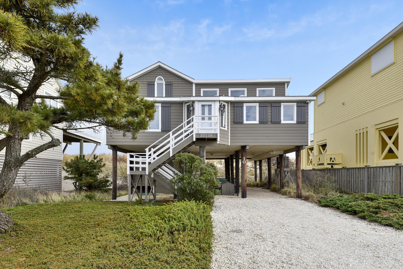 Exterior,10 Ocean Park Lane-Sheehan,