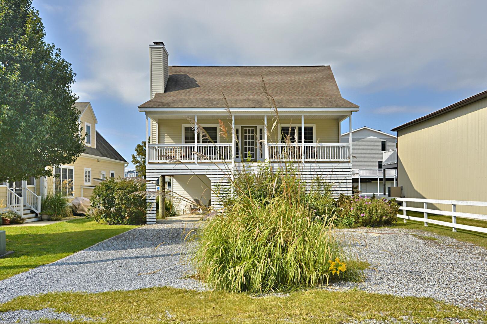 Exterior,Front Elevation,